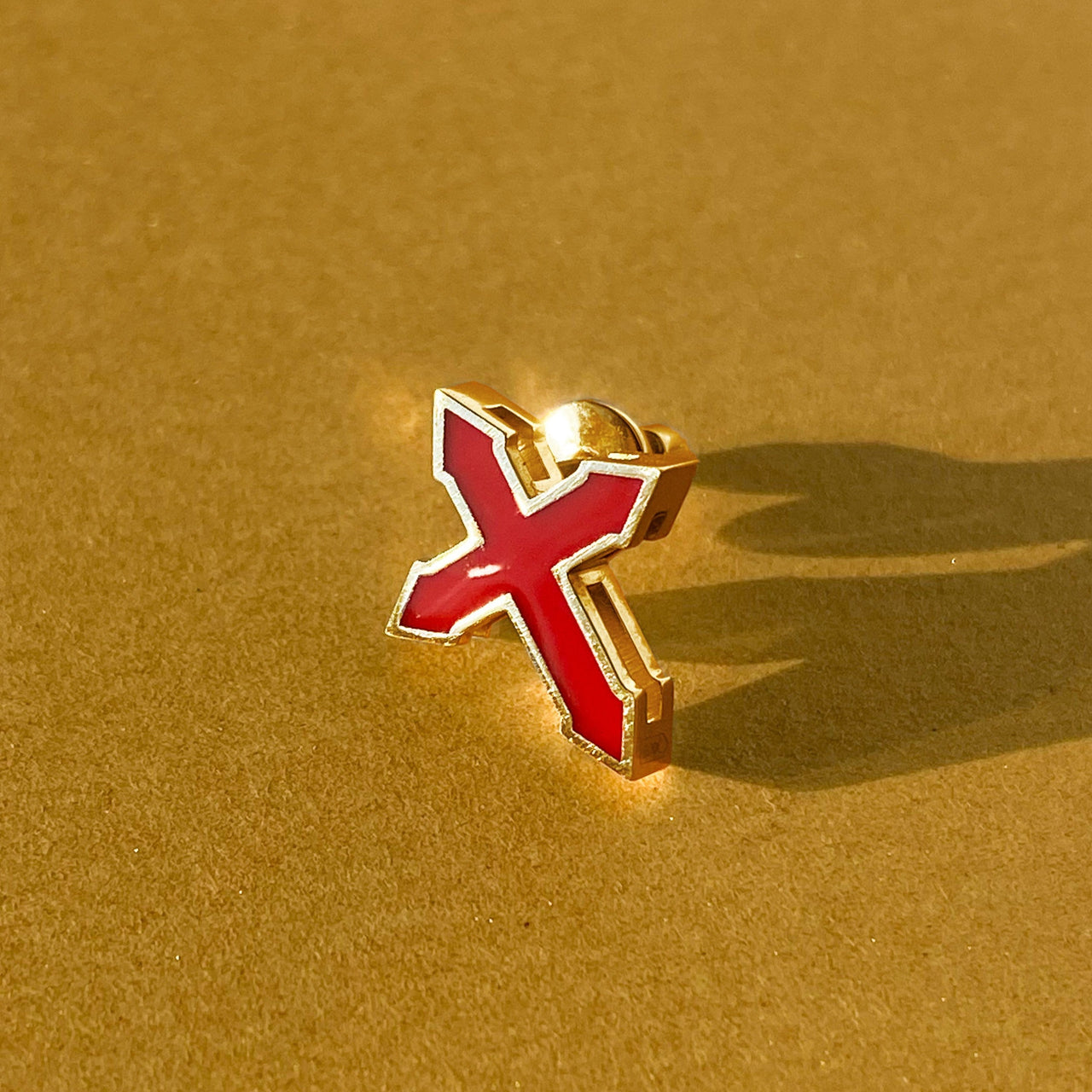 STUD CROSS "A DROP OF RED" / SOLID GOLD & RED ENAMEL